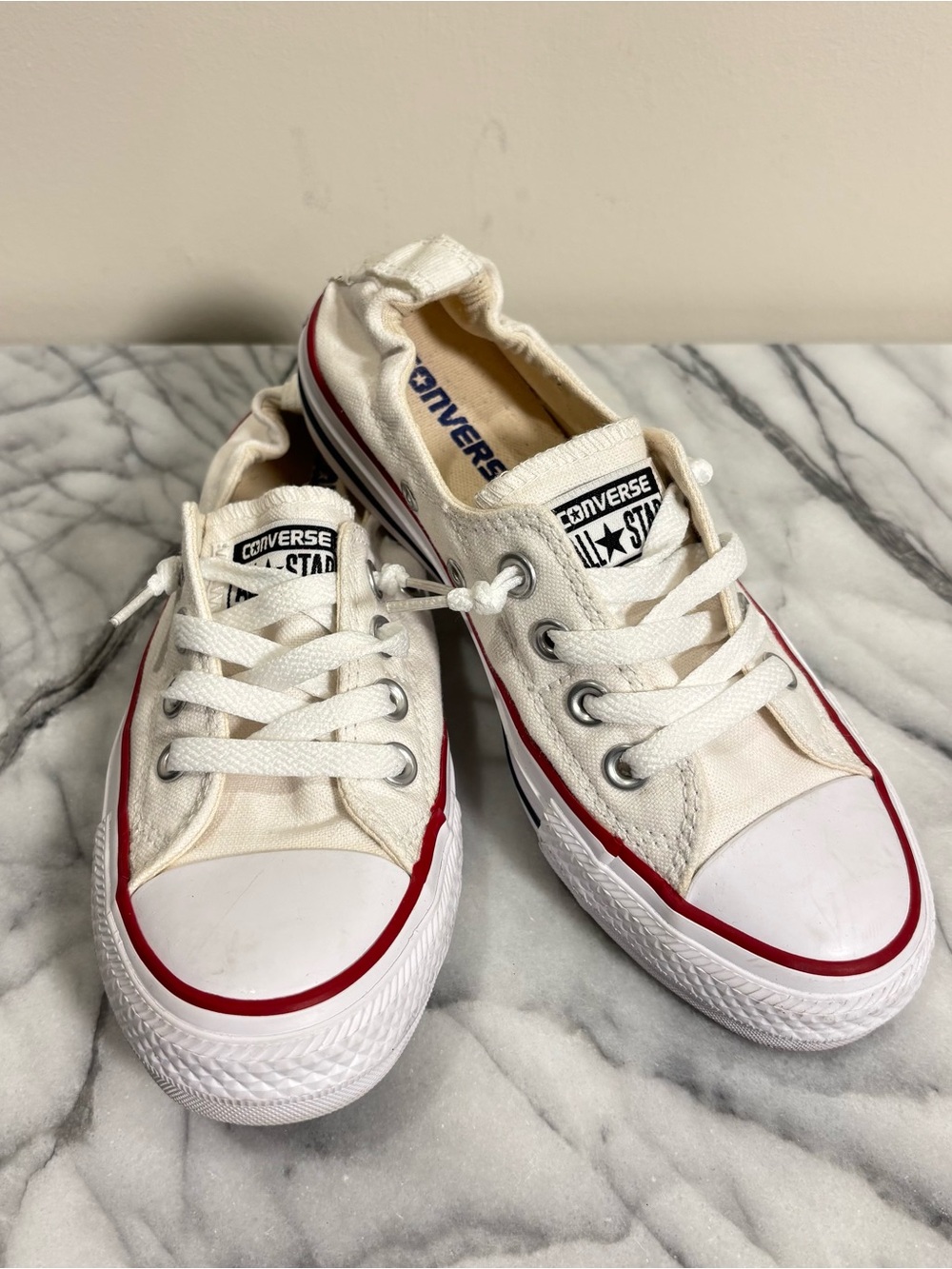 Converse Chuck Taylor
Shoreline Slip-On Shoes
Women's Size 5.5 Off White
Casual
